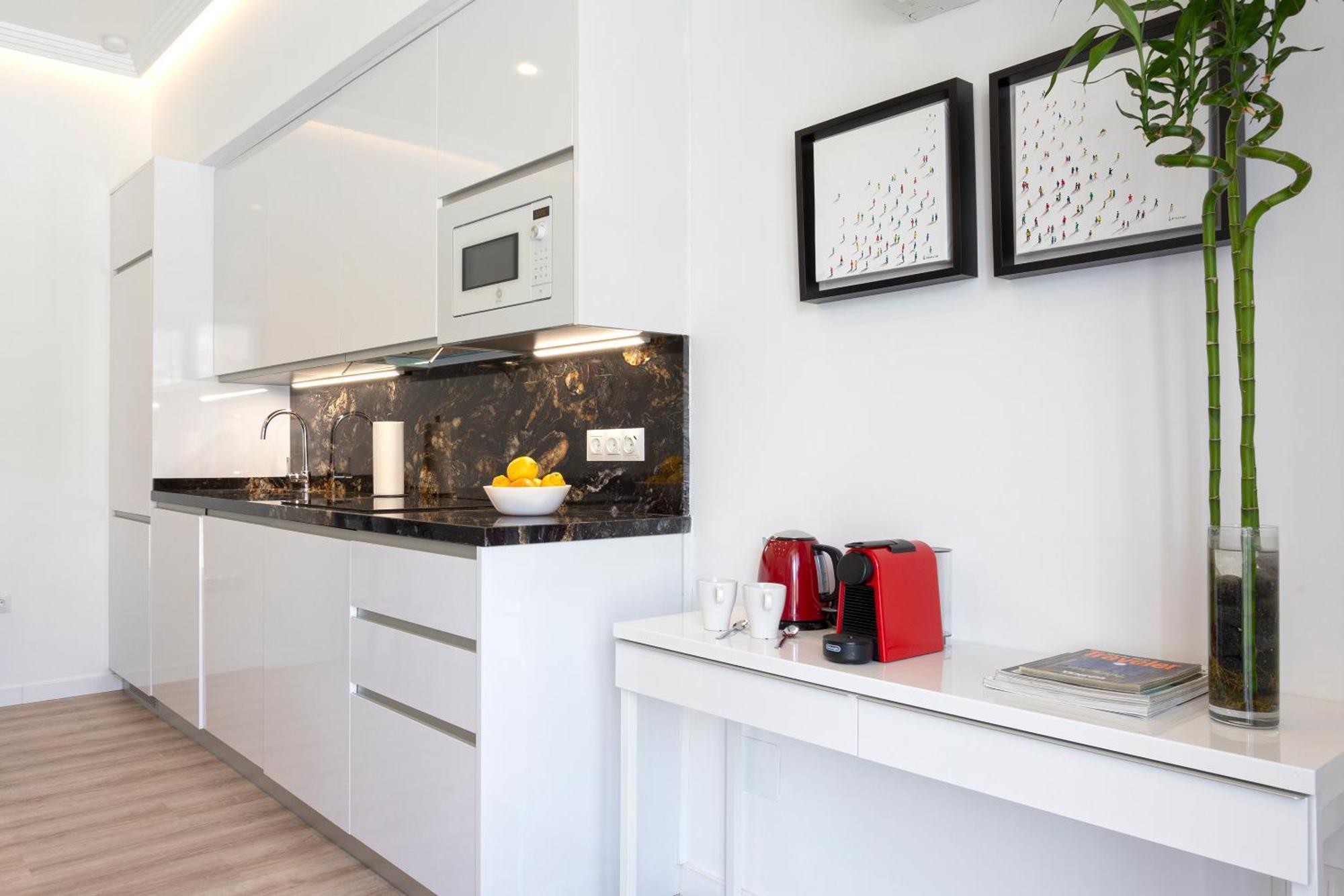 Precioso Apartamento Con Terraza En La Nogalera By Rent Me Torremolinos Eksteriør billede